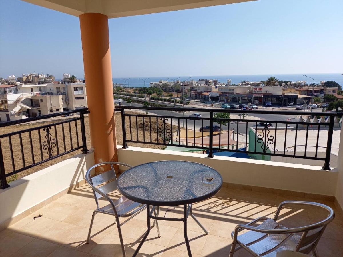Kyriakos Court Paphos Exterior photo