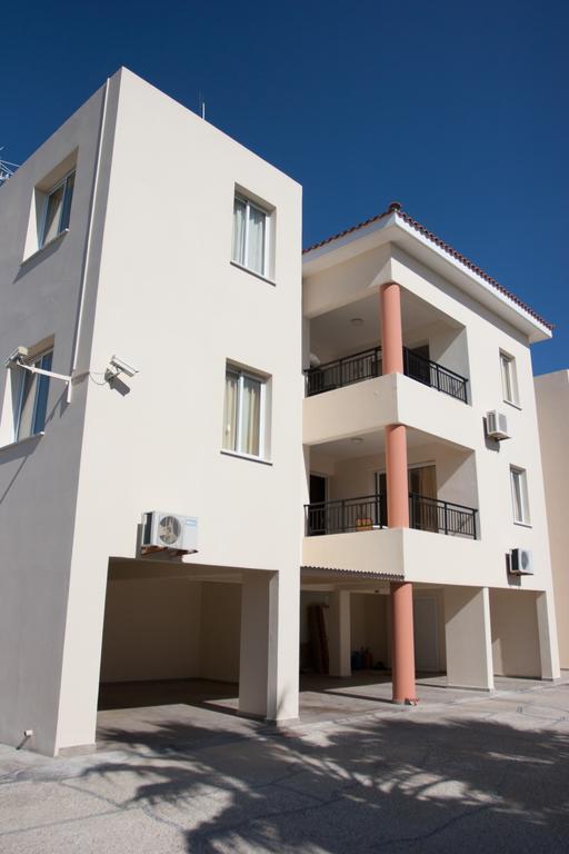 Kyriakos Court Paphos Exterior photo