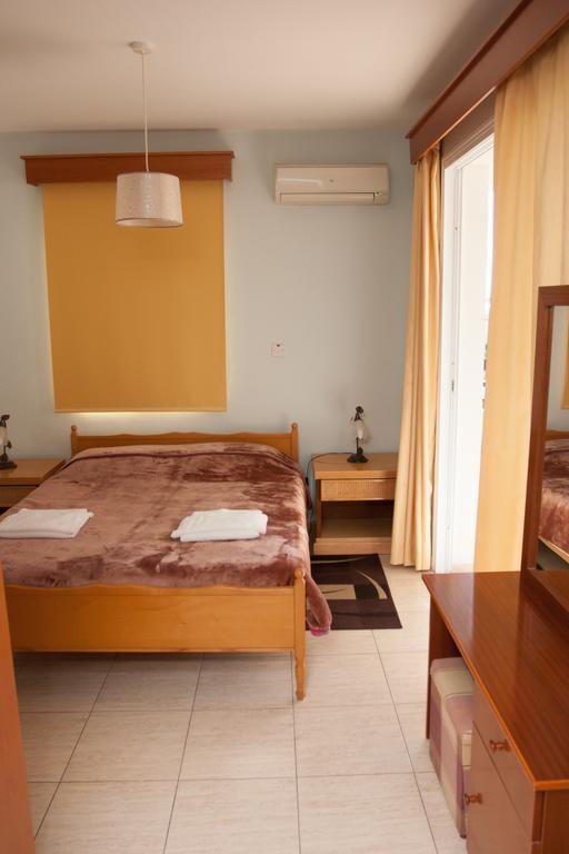 Kyriakos Court Paphos Room photo