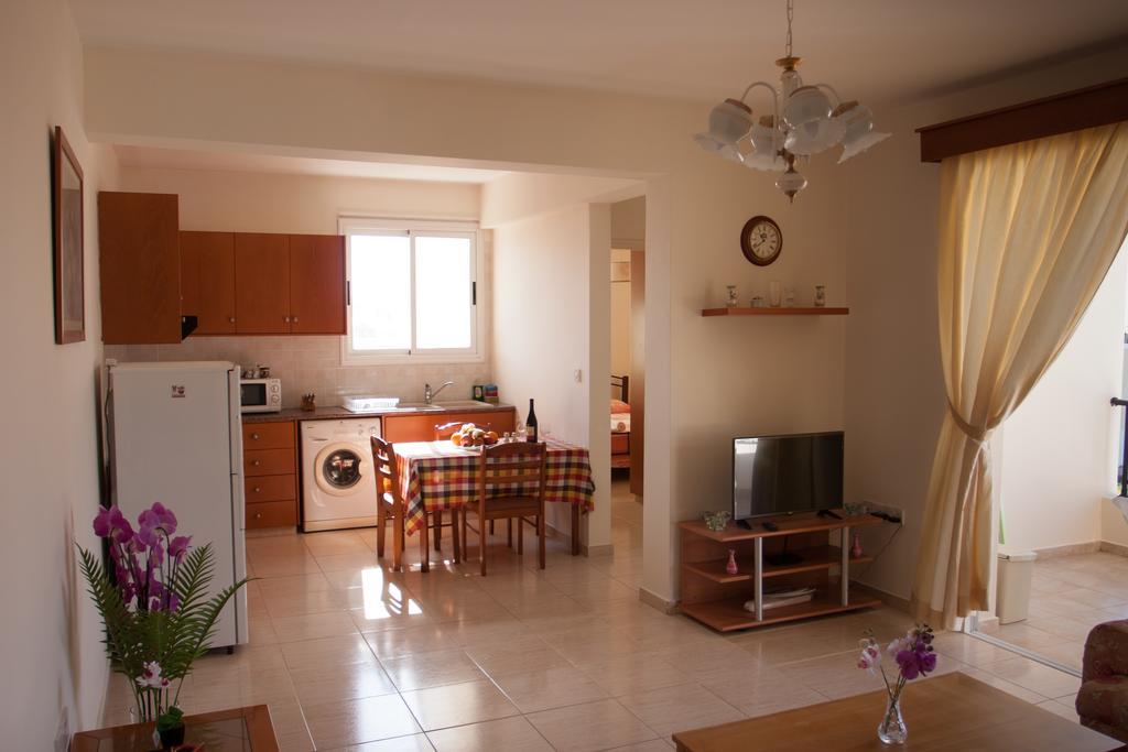 Kyriakos Court Paphos Room photo