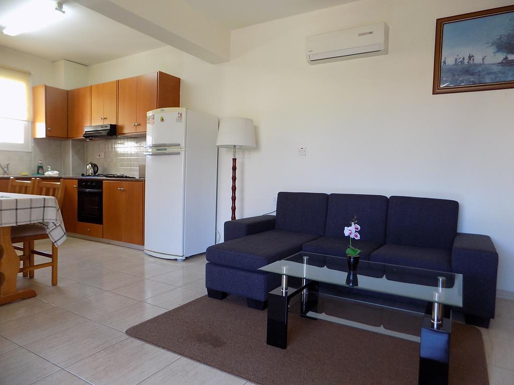 Kyriakos Court Paphos Exterior photo