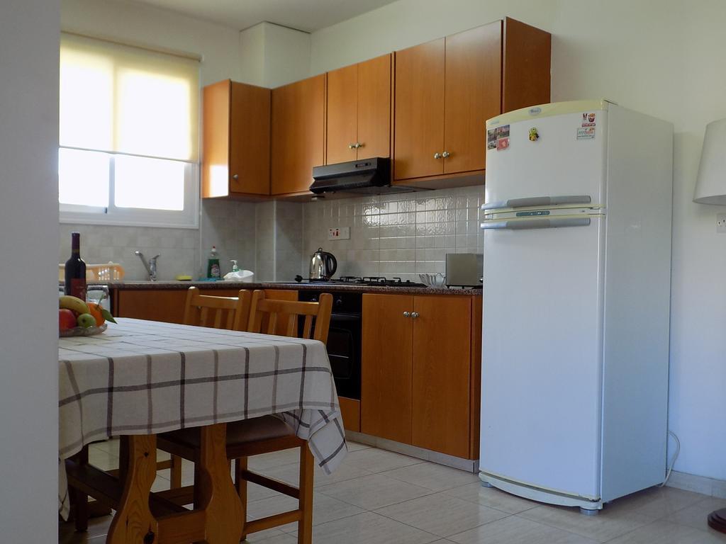 Kyriakos Court Paphos Exterior photo