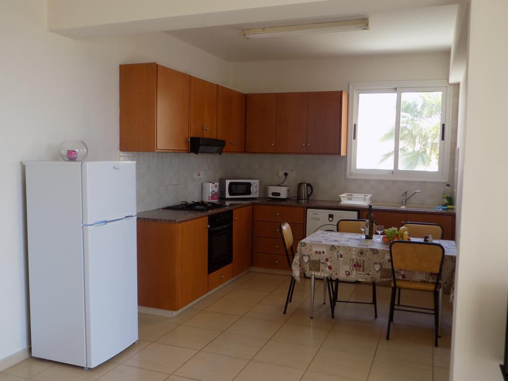 Kyriakos Court Paphos Exterior photo