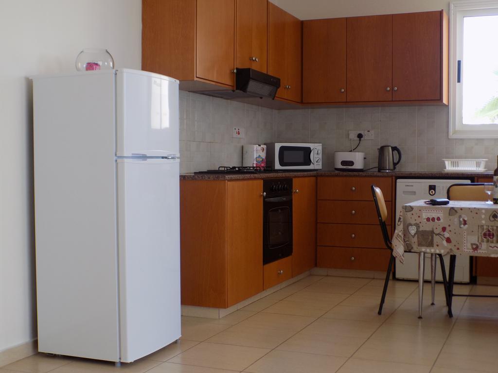 Kyriakos Court Paphos Exterior photo