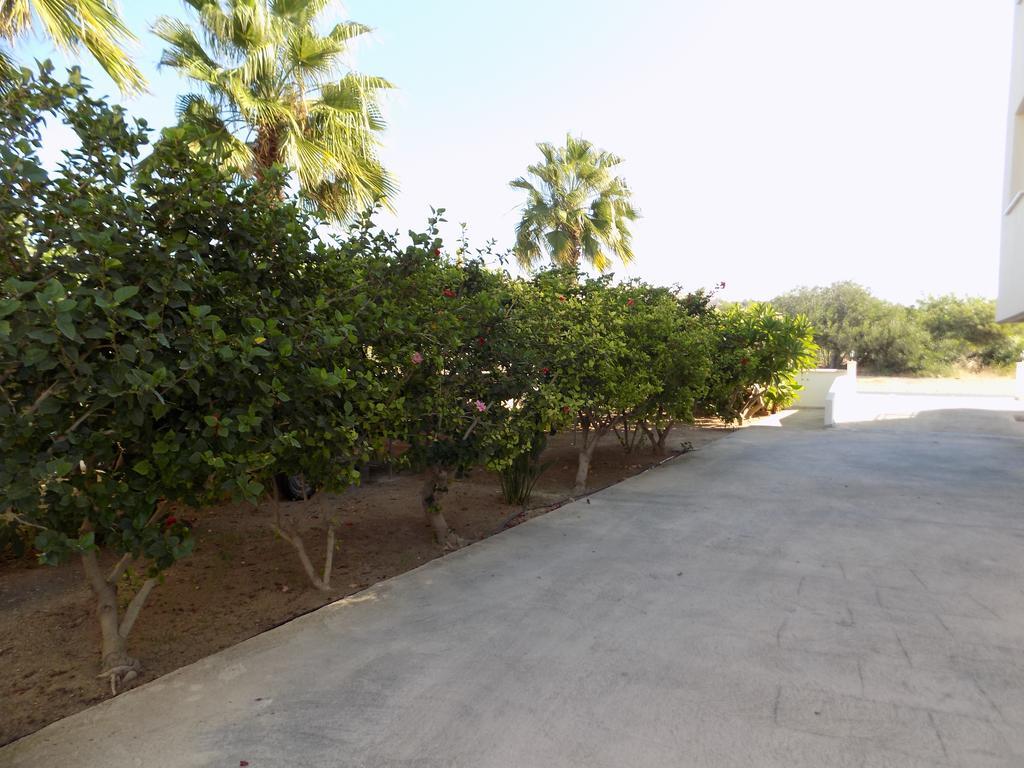 Kyriakos Court Paphos Exterior photo
